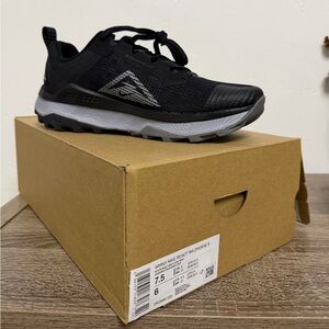 Nike Men's Black and Gray Athletic Shoes